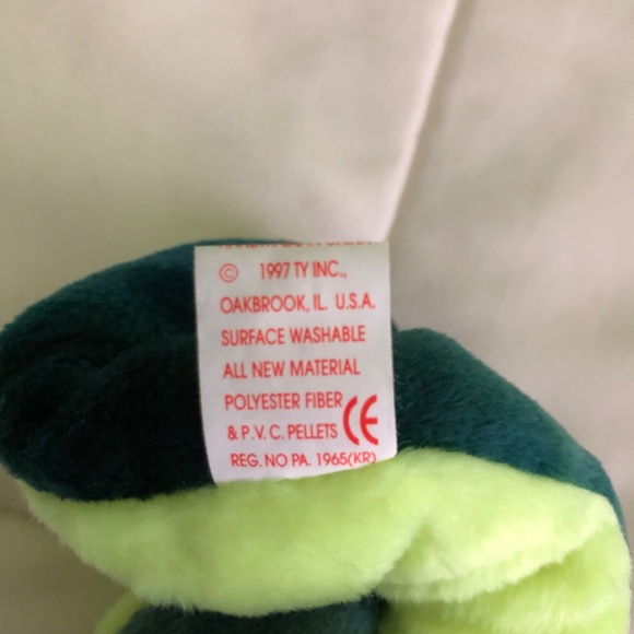 Hissy TY Beanie Baby - Picture 2 of 4